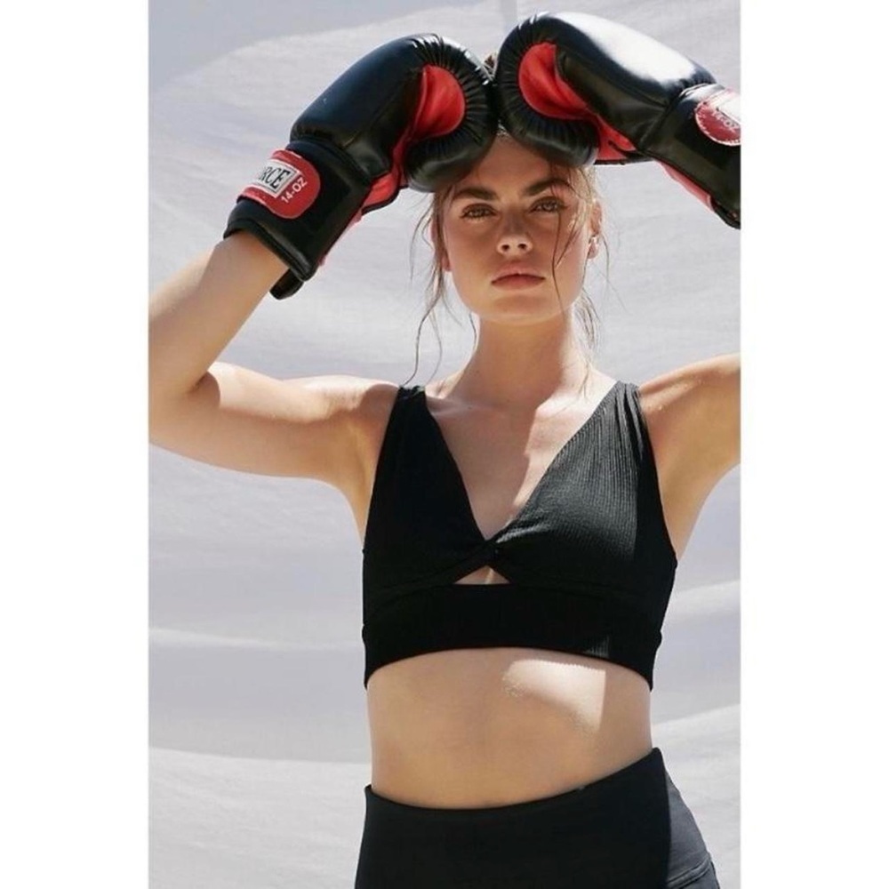 Free People Movement Ribbed Shakti Prajna Crop Top in Solid Black size M/L